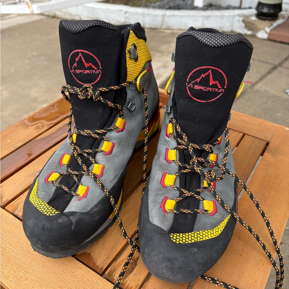 La Sportiva trango tech gtx mountaineering Boots